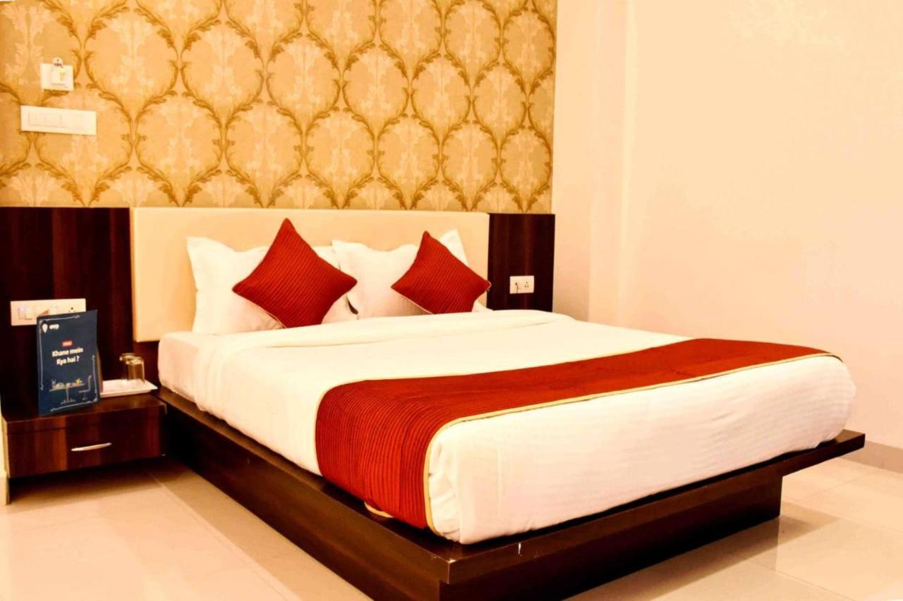Hotel Kamad Giri,Ujjain Eksteriør billede